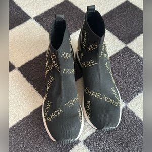 Michael Kors Sneakers - Skyler (LIKE NEW!)